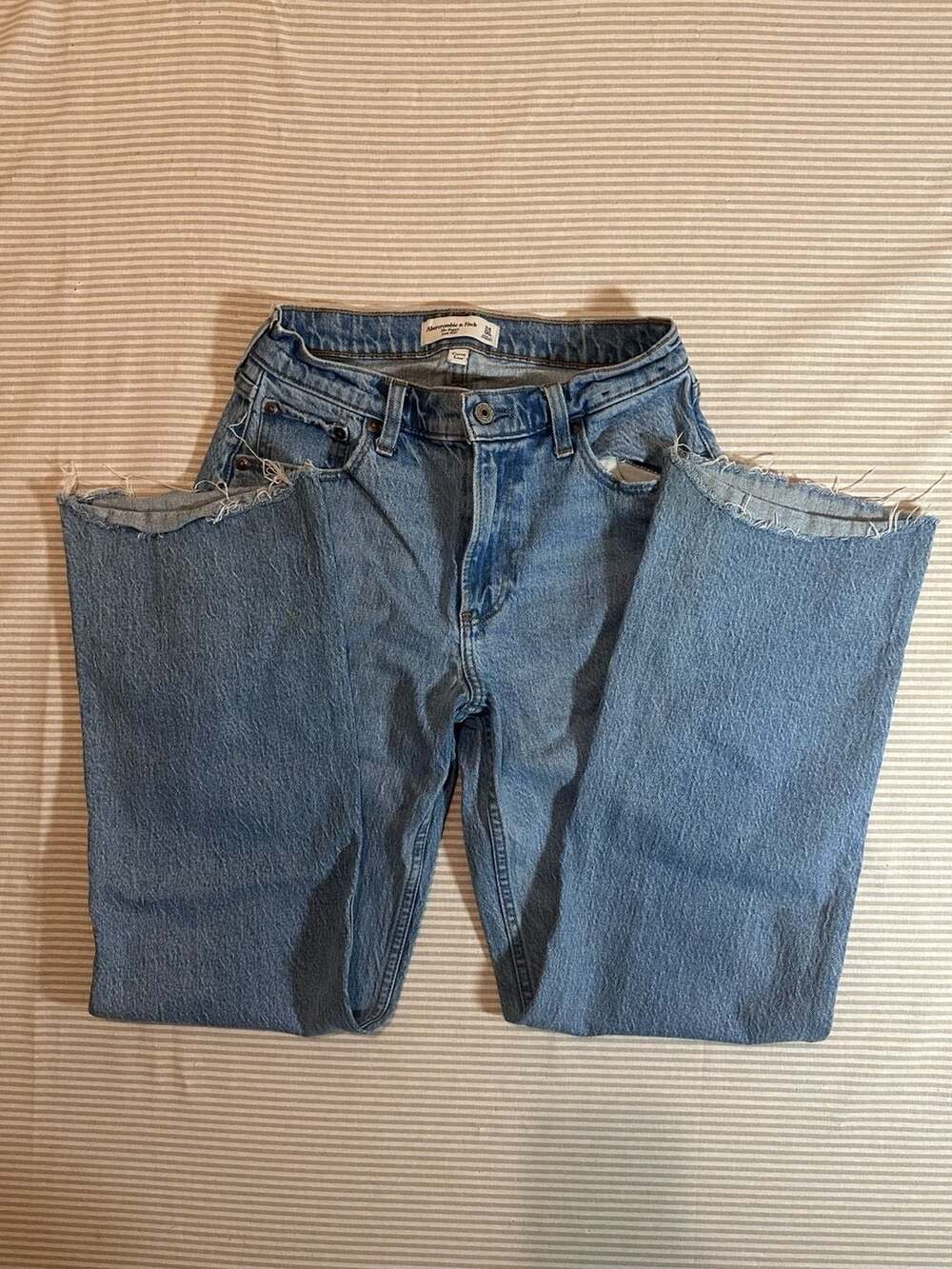Abercrombie & Fitch The Baggy Low Rise Curve Love Jeans Size 24/00R